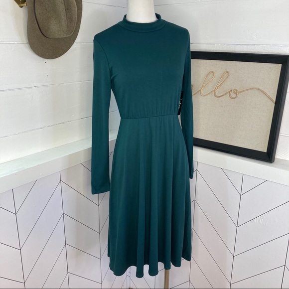 Lulus Dresses & Skirts - Lulu's "Maliyah"  Forest Green Long Sleeve Midi Skater Dress NWT